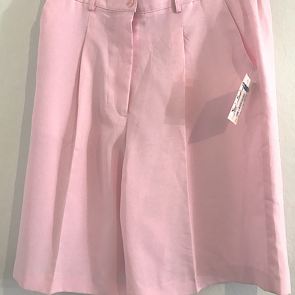 LILLY’s of Beverly Hills Barbie pink Dressy Golf Walking Shorts Size 16